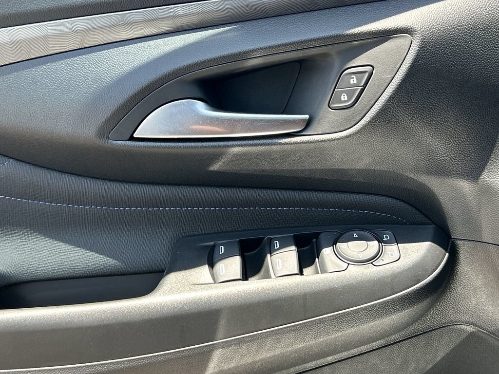 New 2026 Buick Envista Sport Touring w/ Convenience I Package FWD image 23