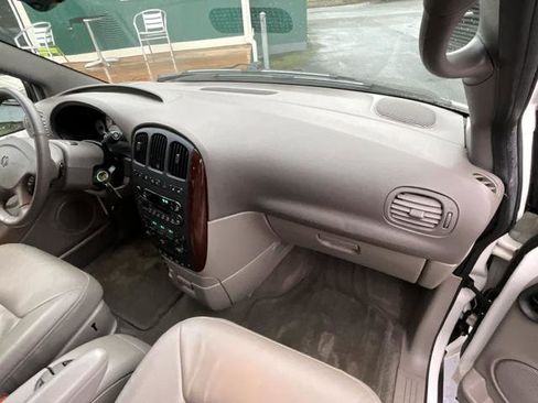 Used 2001 Dodge Grand Caravan ES image 13