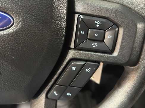 Used 2022 Ford F250 XLT w/ Black Appearance Package image 25