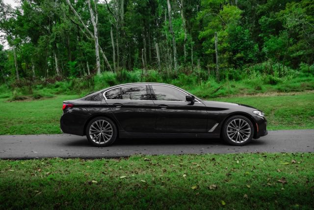Used 2023 BMW 530i xDrive w/ Premium Package AWD/4WD image 14