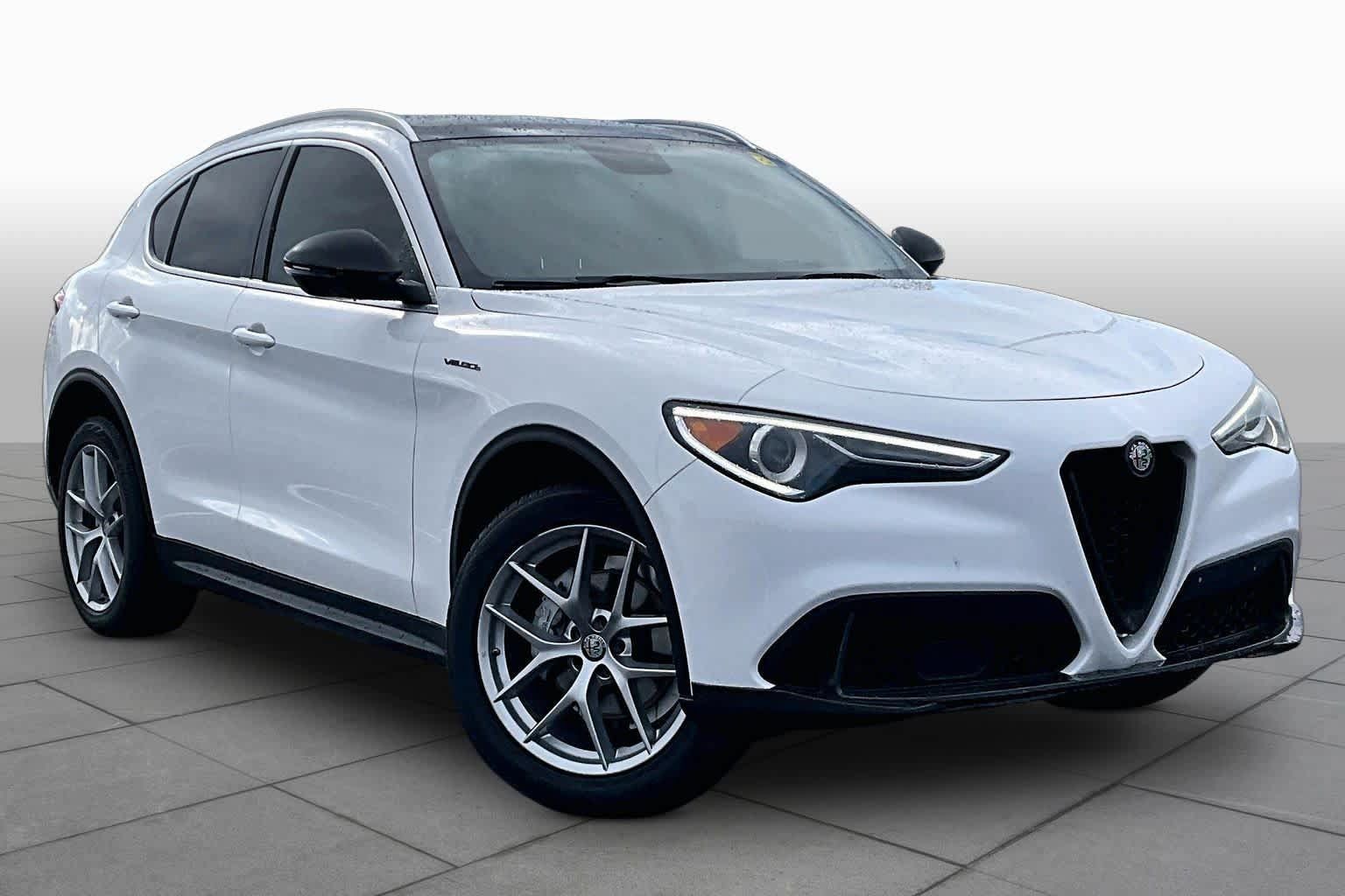 Used 2018 Alfa Romeo Stelvio AWD w/ Cold Weather Package image 3