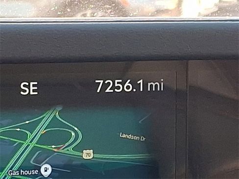 Used 2025 Lincoln Nautilus Reserve image 21