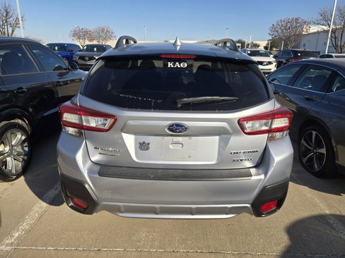 Used 2019 Subaru Crosstrek 2.0i Premium image 11