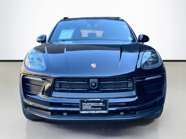 Certified 2026 Porsche Macan AWD/4WD image 6