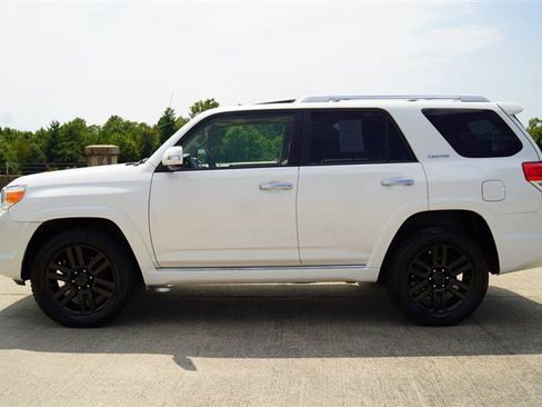Used 2013 Toyota 4Runner Limited AWD/4WD image 3