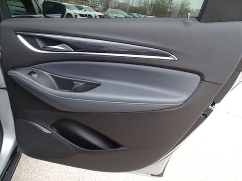 Used 2022 Buick Enclave Premium image 11