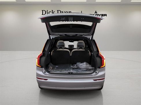 New 2026 Volvo XC90 B5 Plus image 30