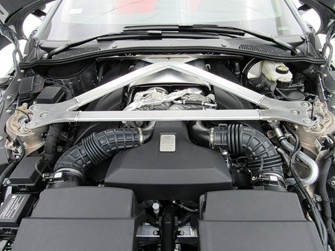 Used 2023 Aston Martin V8 Vantage Roadster image 24