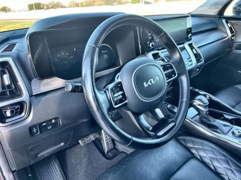 Used 2022 Kia Sorento SX Prestige image 15