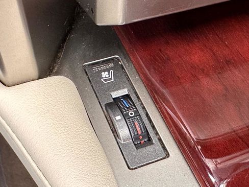 Used 2010 Lexus GX 460 image 28