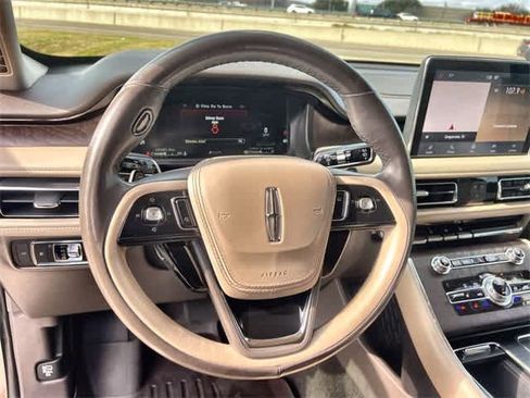 Used 2020 Lincoln Aviator Reserve w/ Equipment Group 202A image 17