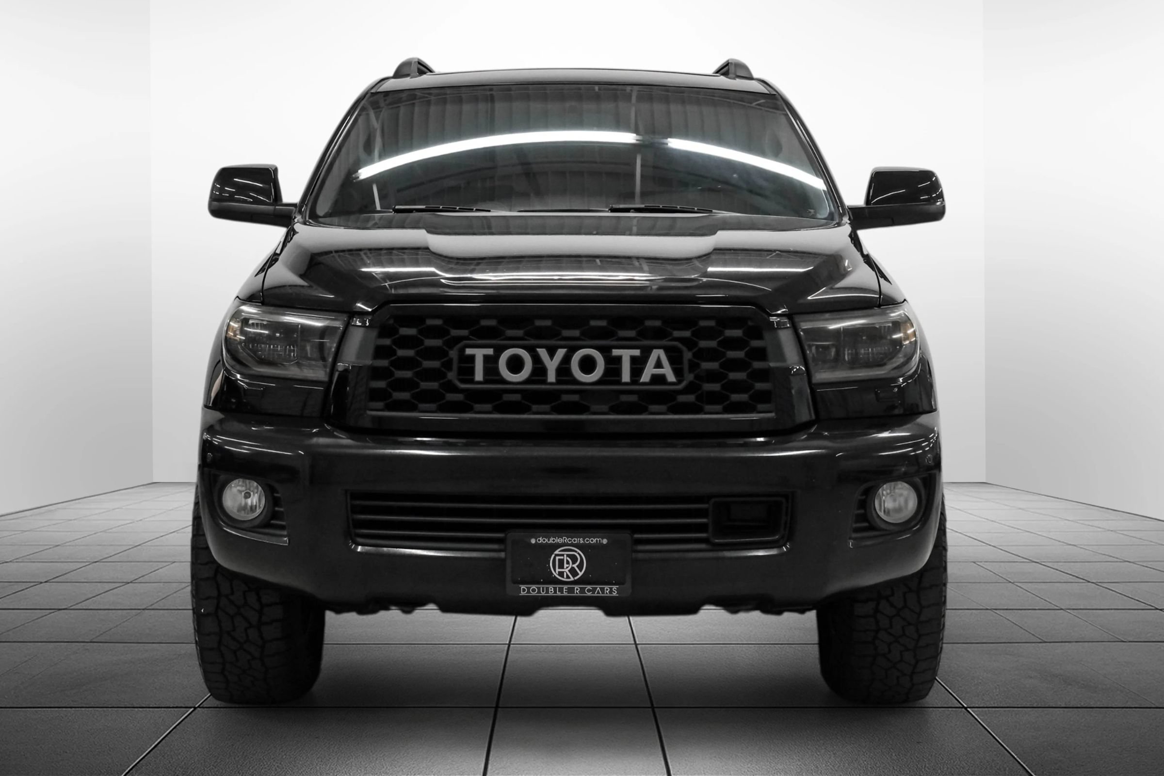 Used 2010 Toyota Sequoia Platinum AWD/4WD image 3