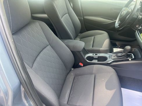 Used 2025 Toyota Corolla LE FWD image 12