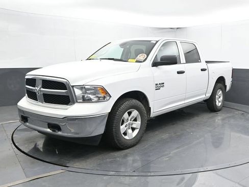 Used 2022 RAM 1500 Classic SLT w/ Protection Group AWD/4WD image 6