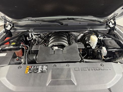 Used 2018 Chevrolet Suburban Premier image 28
