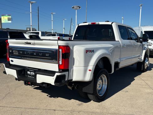 Used 2024 Ford F450 Platinum w/ FX4 Off-Road Package image 3