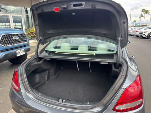 Used 2017 Mercedes-Benz C 300 Sedan image 4