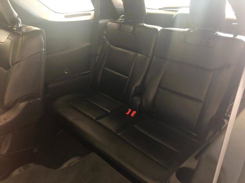 Used 2020 Ford Explorer ST image 7