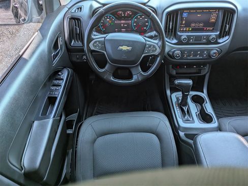 Used 2019 Chevrolet Colorado LT image 17