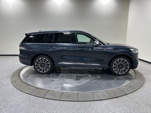 Certified 2021 Lincoln Aviator Black Label w/ Dynamic Handling Package image 4