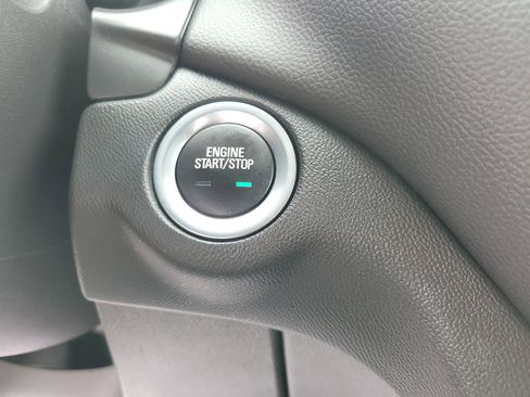 Certified 2023 Chevrolet Equinox LT FWD image 32