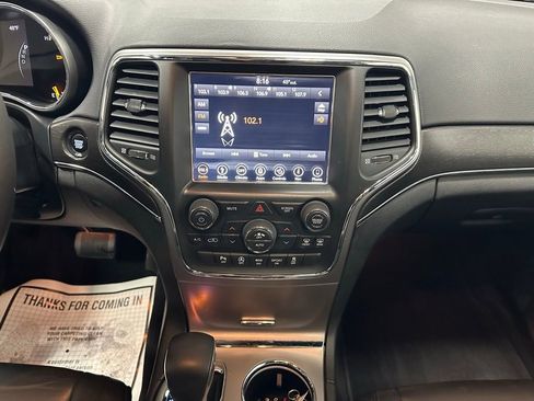 Used 2018 Jeep Grand Cherokee Limited AWD/4WD image 25