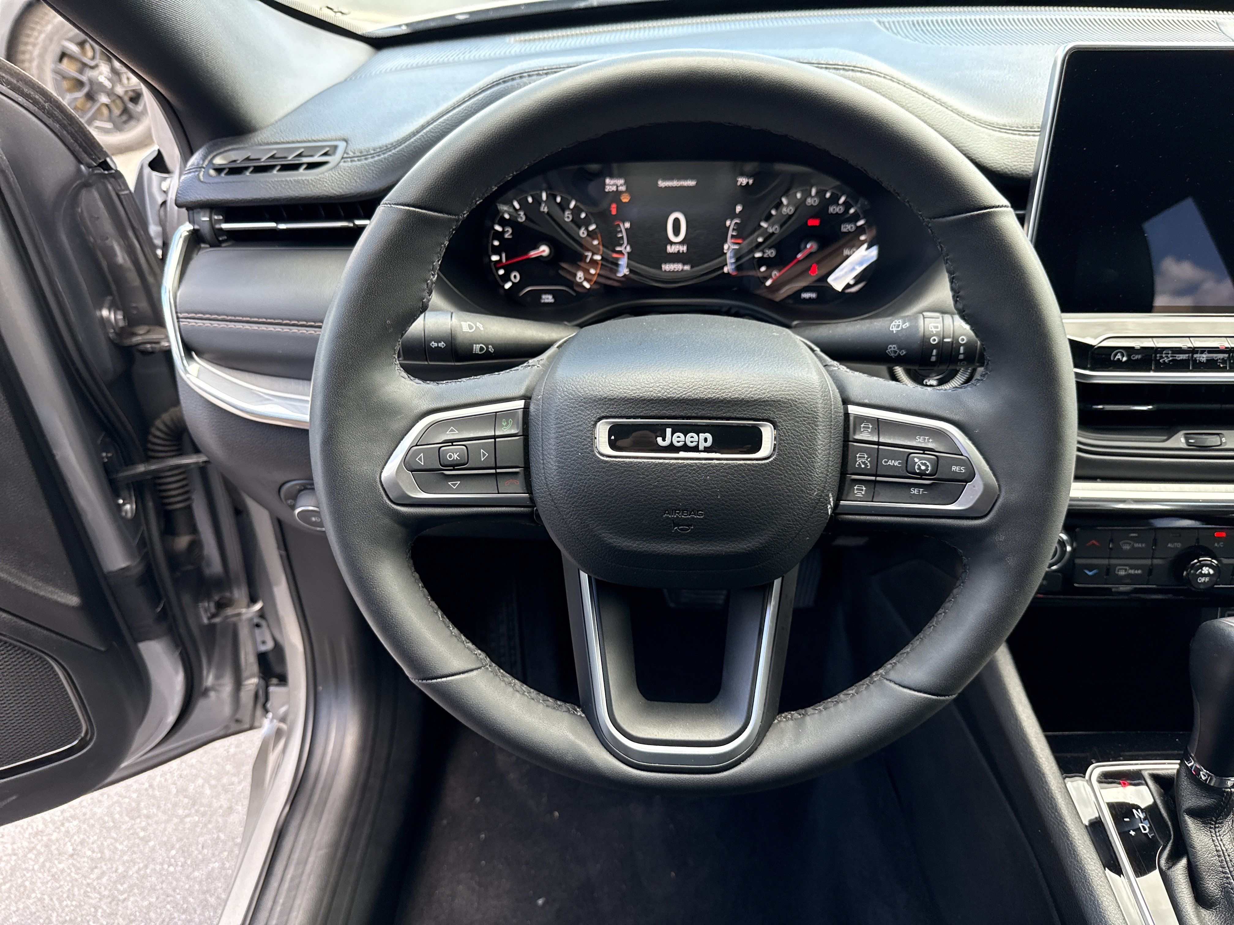 Used 2023 Jeep Compass Limited AWD/4WD image 17
