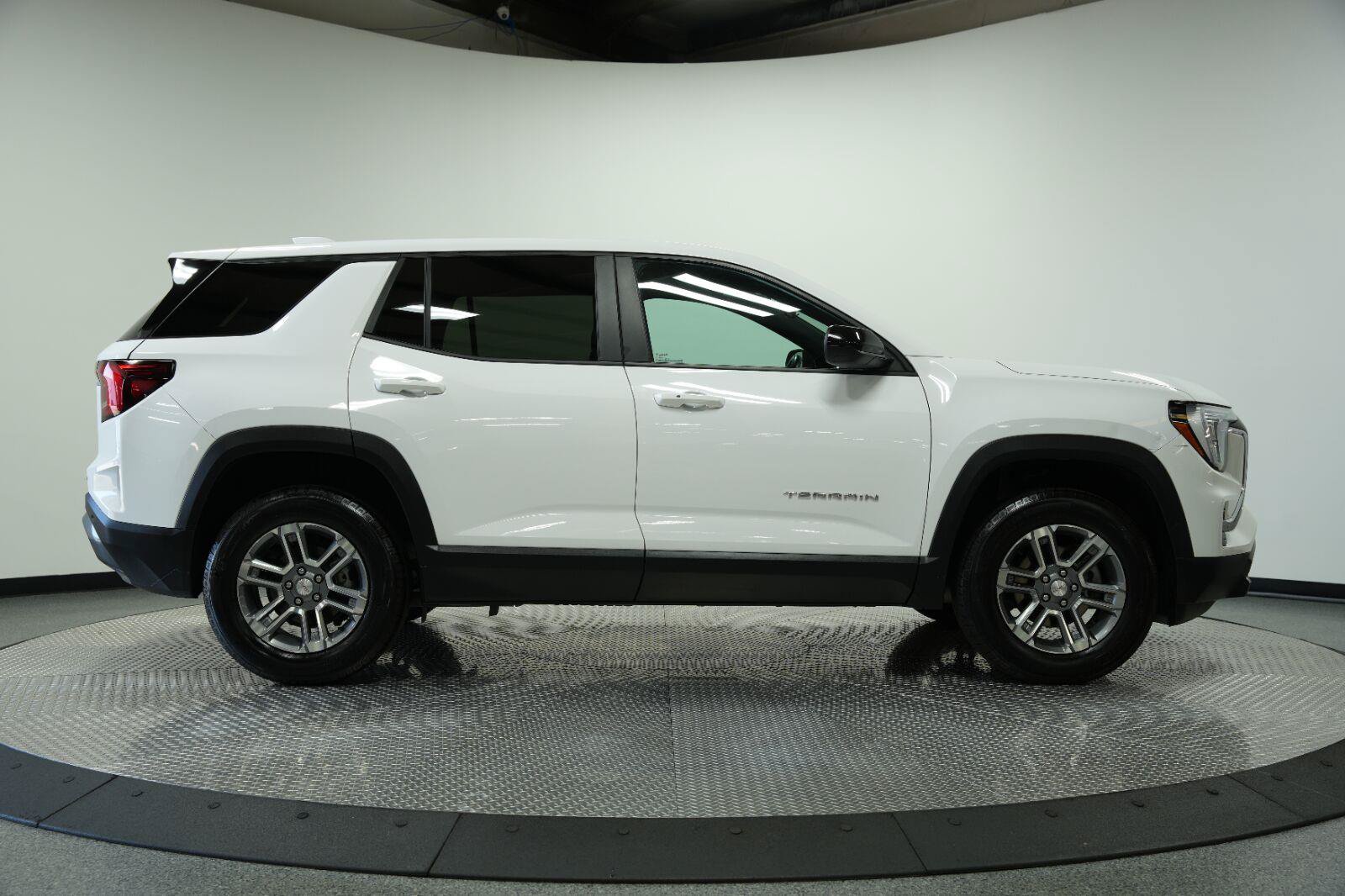 Certified 2026 GMC Terrain Elevation FWD image 9