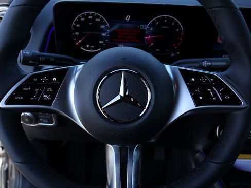 New 2026 Mercedes-Benz GLB 250 4MATIC image 39