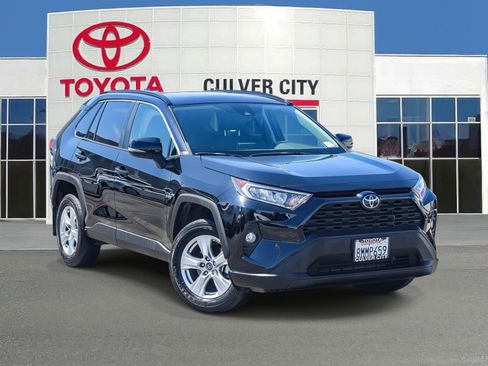 Certified 2019 Toyota RAV4 XLE w/ Convenience Package image 1