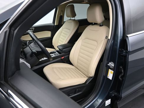 Certified 2023 Ford Edge SEL w/ Convenience Package AWD/4WD image 9