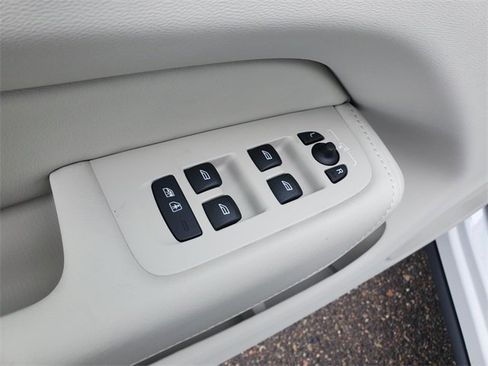 New 2026 Volvo XC60 T8 Ultra w/ Climate Package image 12