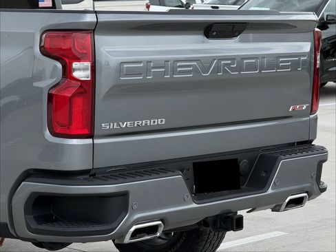 Used 2021 Chevrolet Silverado 1500 RST w/ Texas Edition Plus AWD/4WD image 5