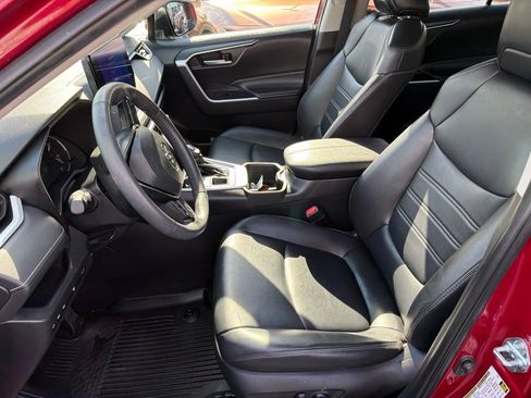 Used 2023 Toyota RAV4 XLE Premium AWD/4WD image 23