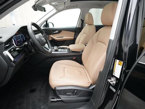 Used 2020 Audi Q7 3.0T Premium AWD/4WD image 7