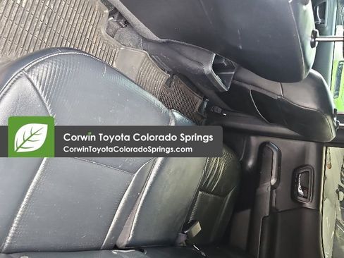 Used 2019 Toyota Tacoma TRD Sport w/ TRD Premium Sport Package AWD/4WD image 9