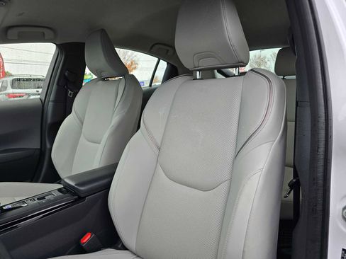 Certified 2026 Toyota Prius XLE image 26