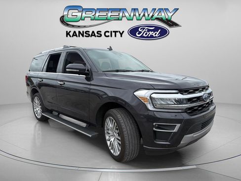 Used 2024 Ford Expedition Limited AWD/4WD image 1