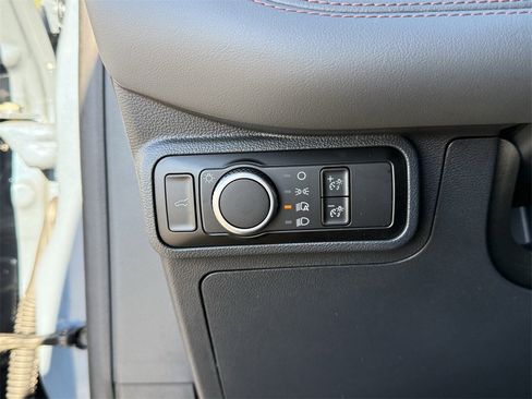 Certified 2025 Ford Explorer Active image 20