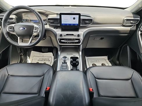 Certified 2023 Ford Explorer XLT w/ Equipment Group 202A AWD/4WD image 9