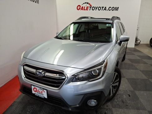 Used 2018 Subaru Outback 2.5i Limited image 2
