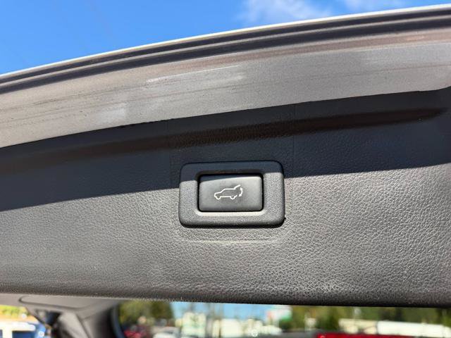 Used 2019 Subaru Outback 3.6R Limited w/ Popular Package #2 AWD/4WD image 8