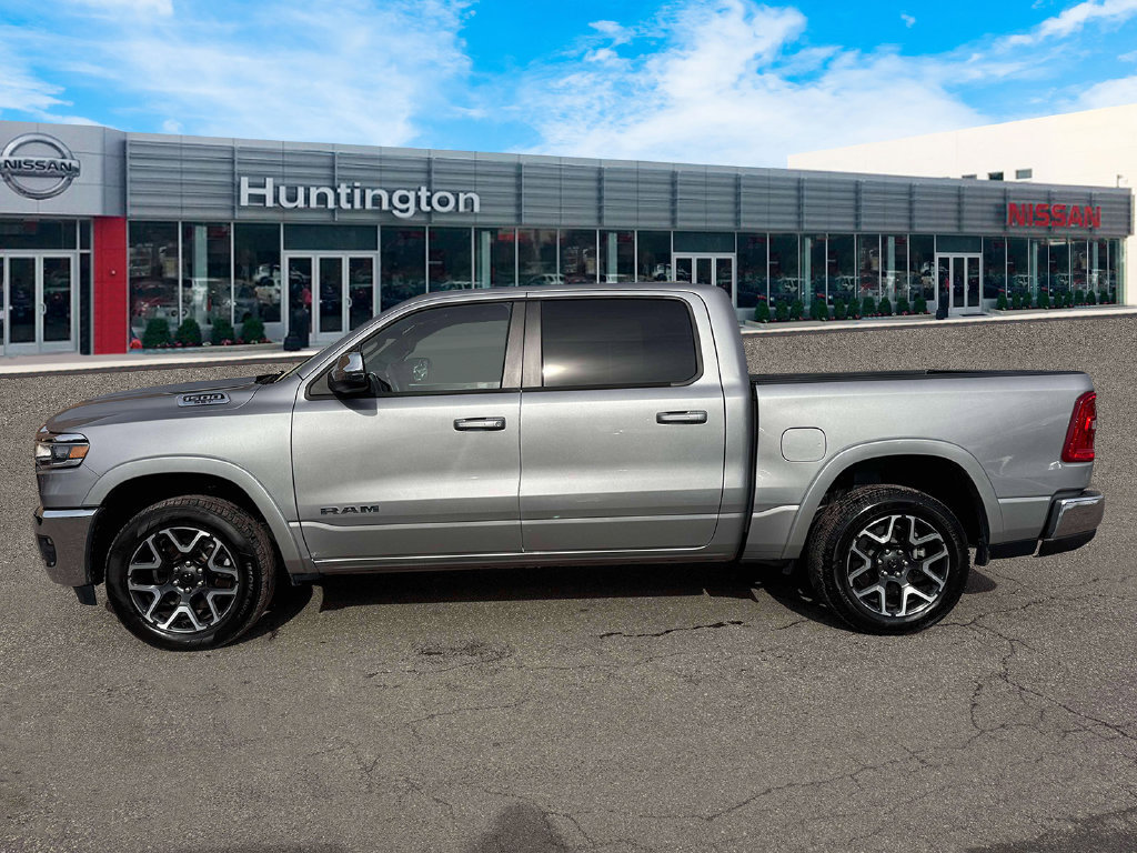 Used 2025 RAM 1500 Laramie AWD/4WD image 6