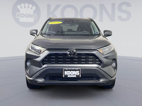 Used 2021 Toyota RAV4 XLE Premium image 11