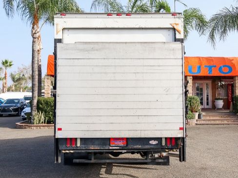 Used 2016 Chevrolet Express 4500 w/ Chrome Appearance Package image 7