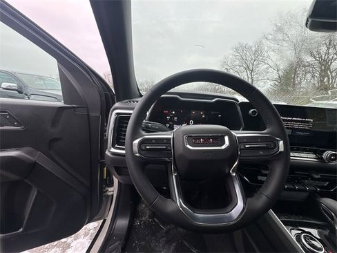 New 2026 GMC Canyon Elevation w/ Convenience Package image 12