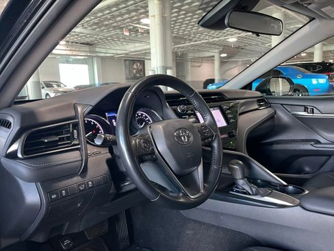 Used 2019 Toyota Camry SE FWD image 15
