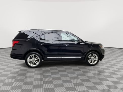 Used 2018 Ford Explorer XLT w/ Equipment Group 202A AWD/4WD image 42