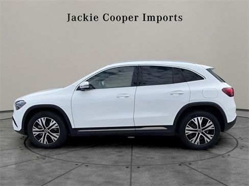 New 2025 Mercedes-Benz GLA 250 image 2