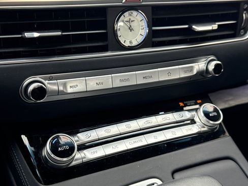 Used 2021 Genesis G90 3.3T Premium image 25